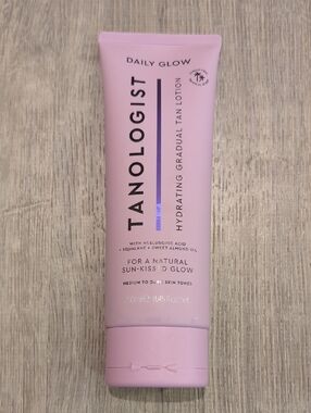 Tanologist Daily Glow Hydrating Gradual Tan Lotion - Medium Dark NEW